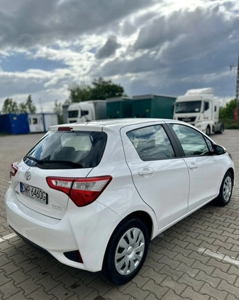 Toyota Yaris cena 42900 przebieg: 73000, rok produkcji 2019 z Wałbrzych małe 106